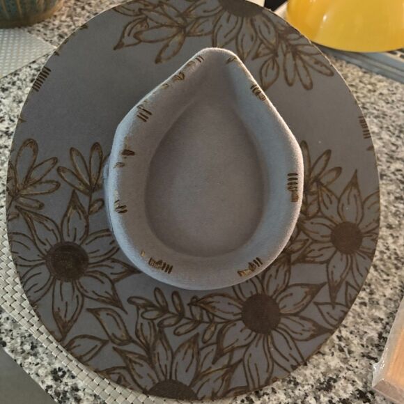 Shyanne Women’s Gray Western Hat Hand Painted Floral Sunflower Boho O/S - Picture 3 of 8